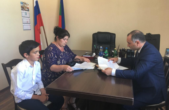 Министр провел выездной прием граждан