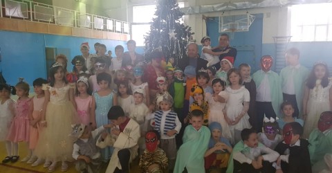 Новогодний праздник для воспитанников центра "Надежда"