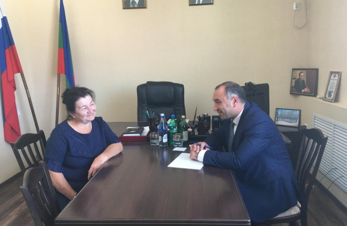 Министр провел выездной прием граждан