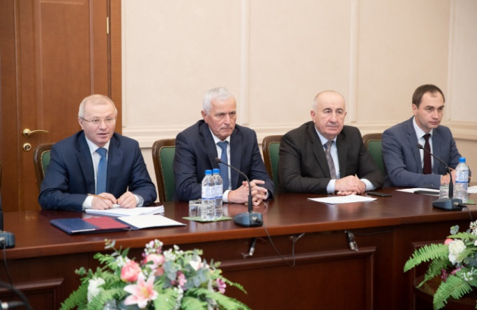 Ряд социально значимых проектов постановлений приняли члены кабинета министров на заседании Правительства Карачаево-Черкесии