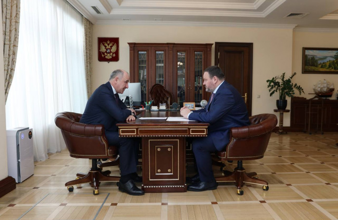 Состоялась рабочая встреча Глава Карачаево-Черкесии Рашида Темрезова с Министром труда и социальной защиты России Антоном Котяковым